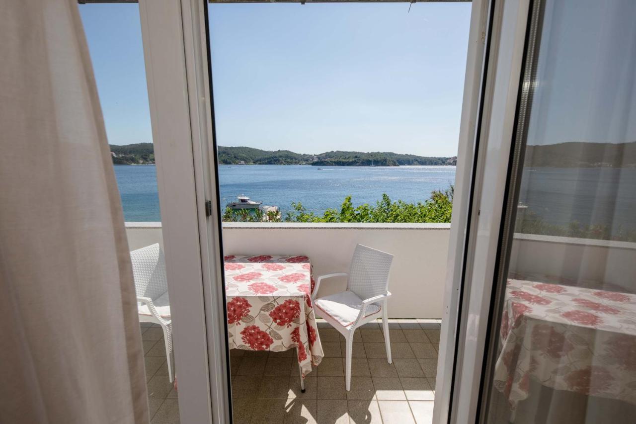 House Subic Apartment Supetarska Draga Exterior photo