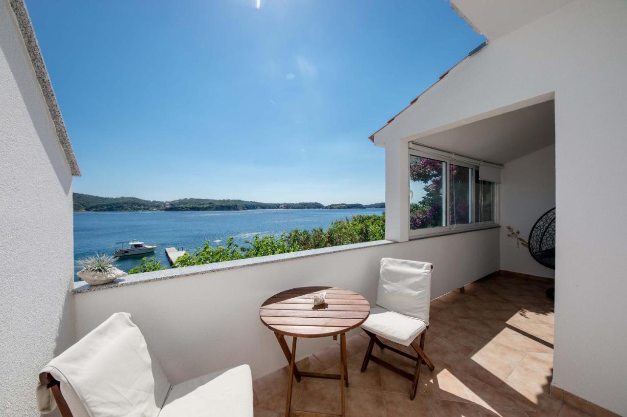 House Subic Apartment Supetarska Draga Exterior photo